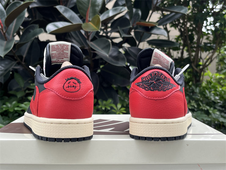TRAVIS SCOTT X AJ1 LOW OG 'BRED'