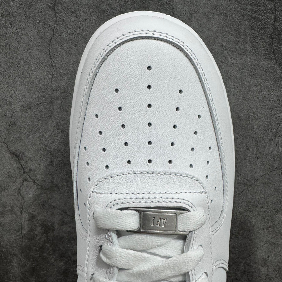 AF1 NK TRIPLE WHITE