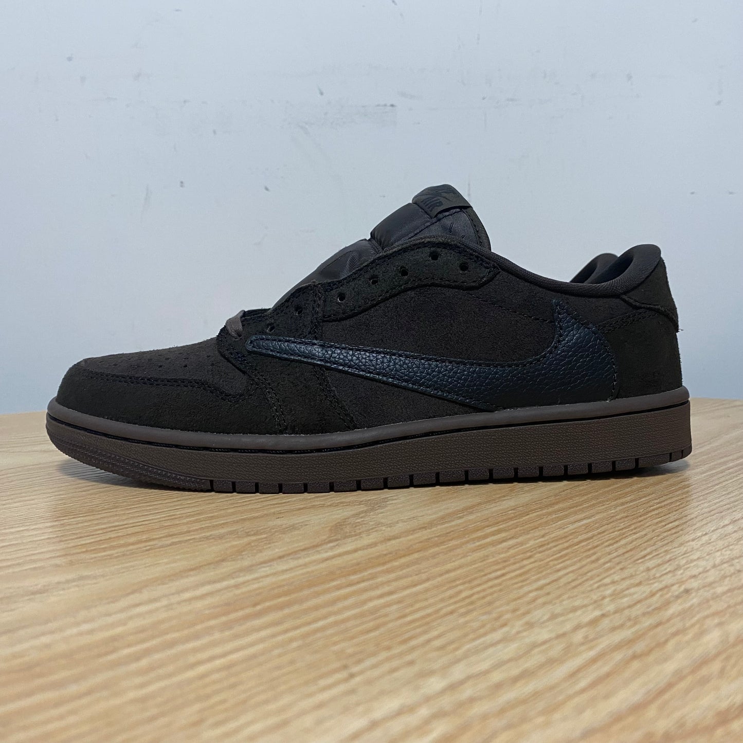 TRAVIS SCOTT X AJ1 LOW 'VELVET BROWN'