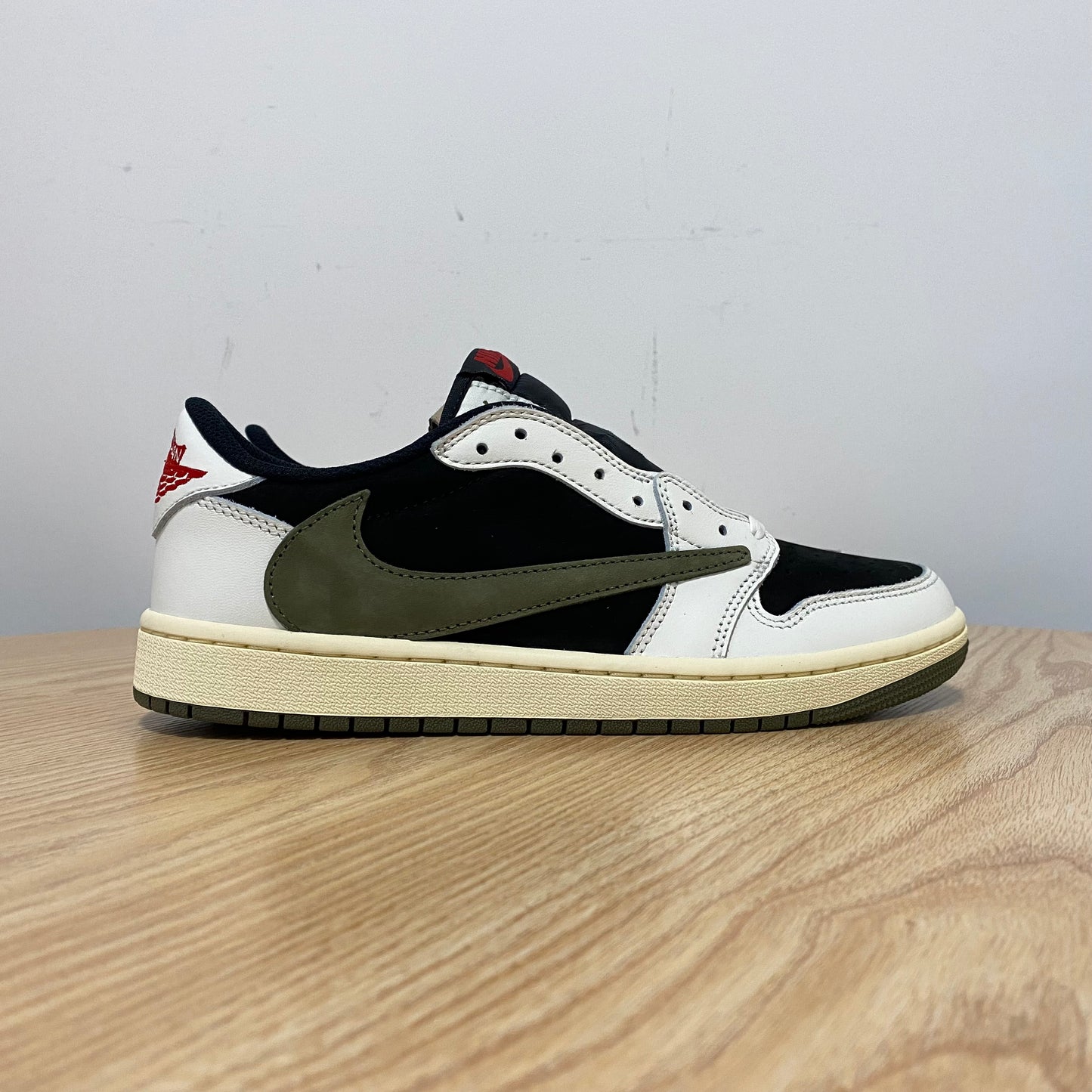 TRAVIS SCOTT X AJ1 RETRO LOW OG 'OLIVE'