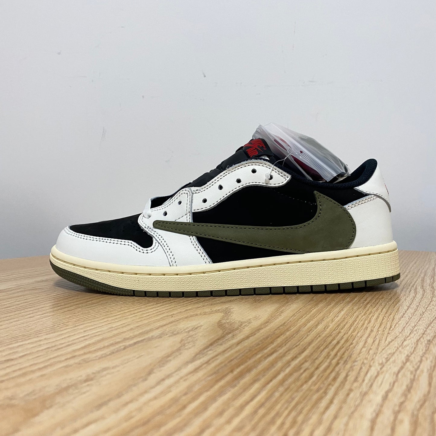 TRAVIS SCOTT X AJ1 RETRO LOW OG 'OLIVE'