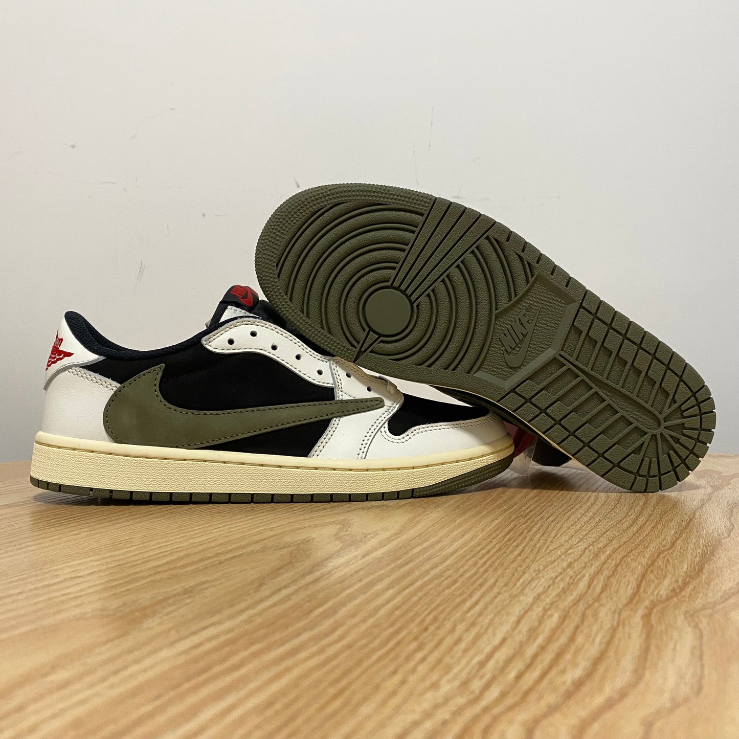 TRAVIS SCOTT X AJ1 RETRO LOW OG 'OLIVE'