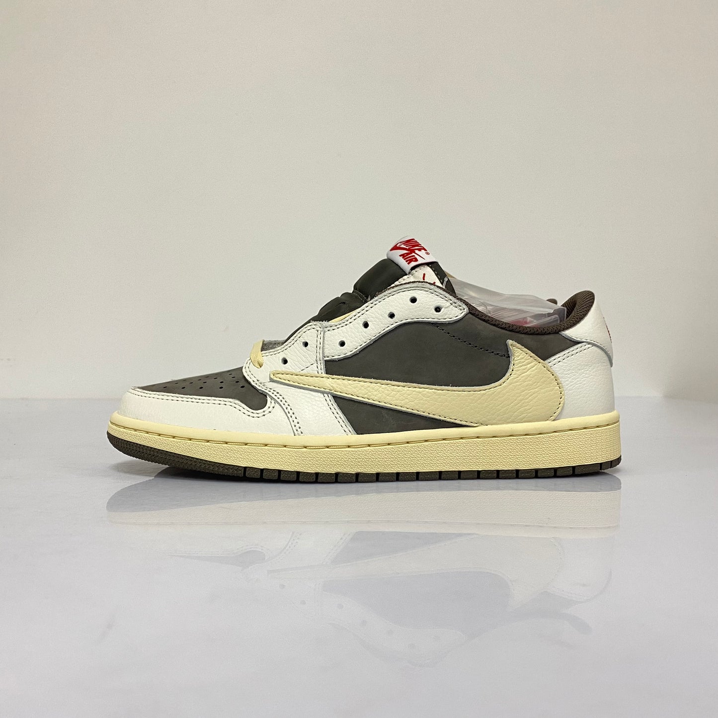 TRAVIS SCOTT X AJ1 LOW OG 'REVERSE MOCHA'