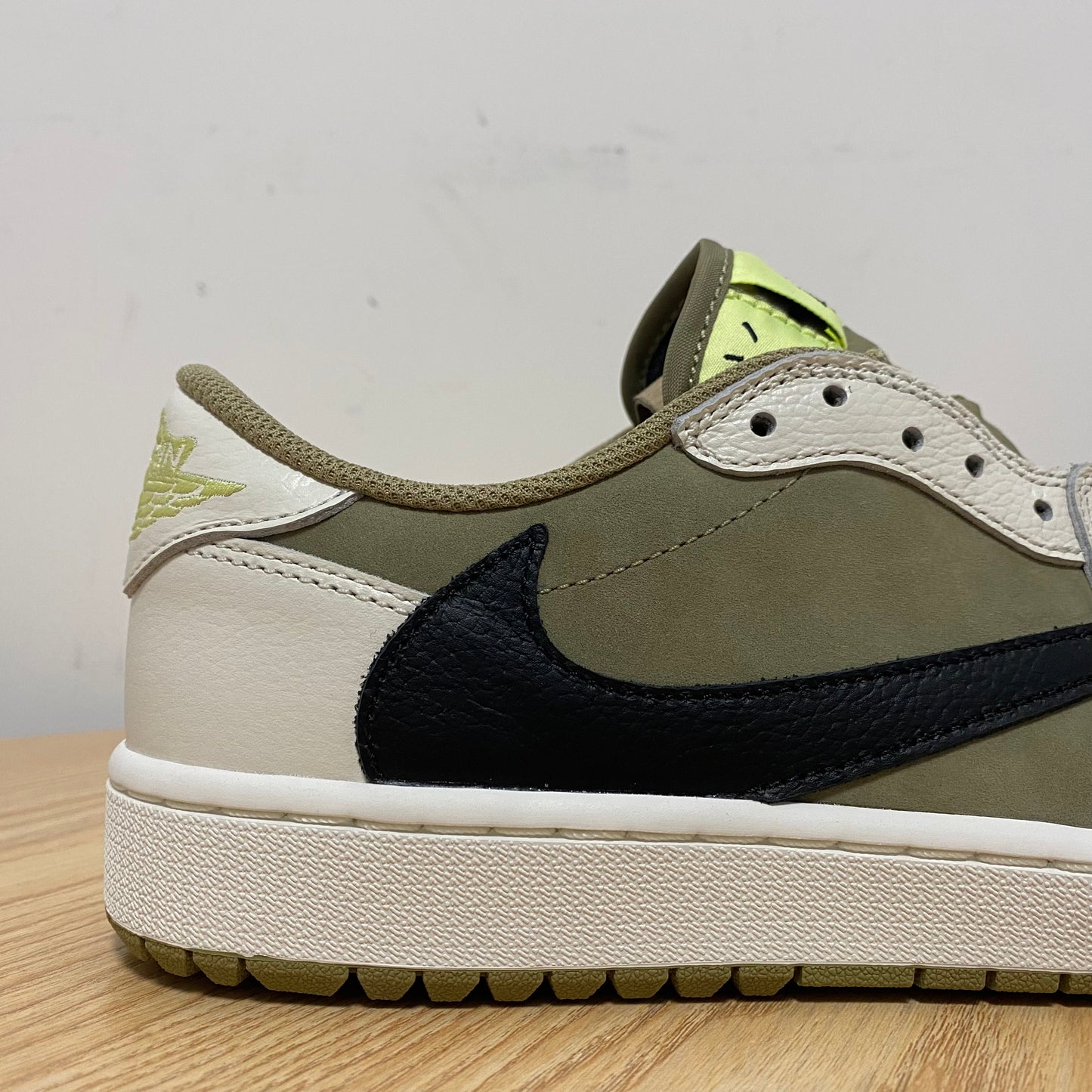 TRAVIS SCOTT X AJ1 LOW GOLF 'NEUTRAL OLIVE'