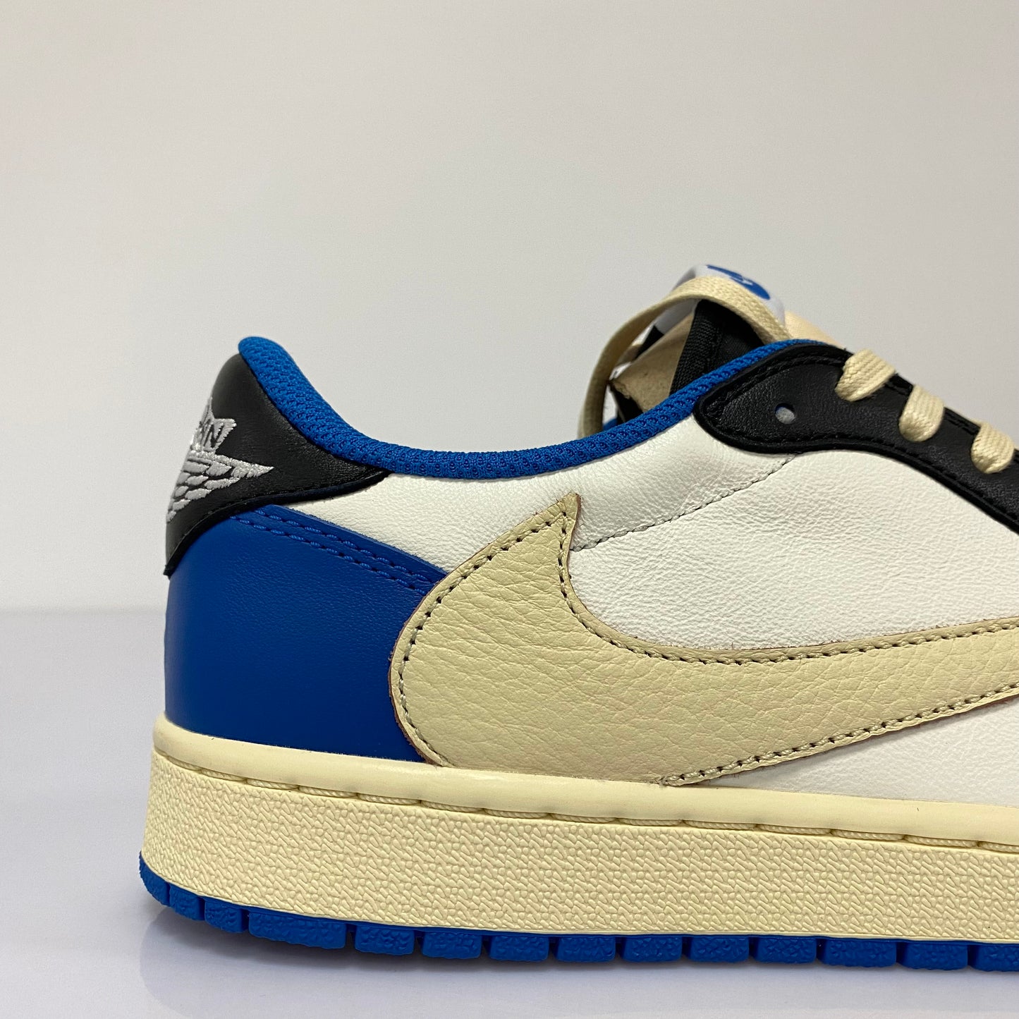 TRAVIS SCOTT X AJ1 LOW OG 'FRAGMENT'
