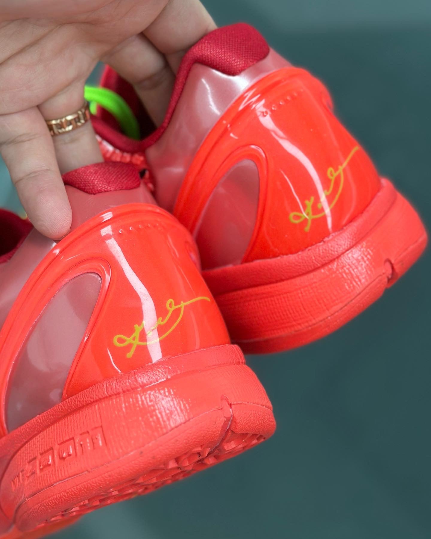 KOBE FV4921-600 REVERSE GRINCH