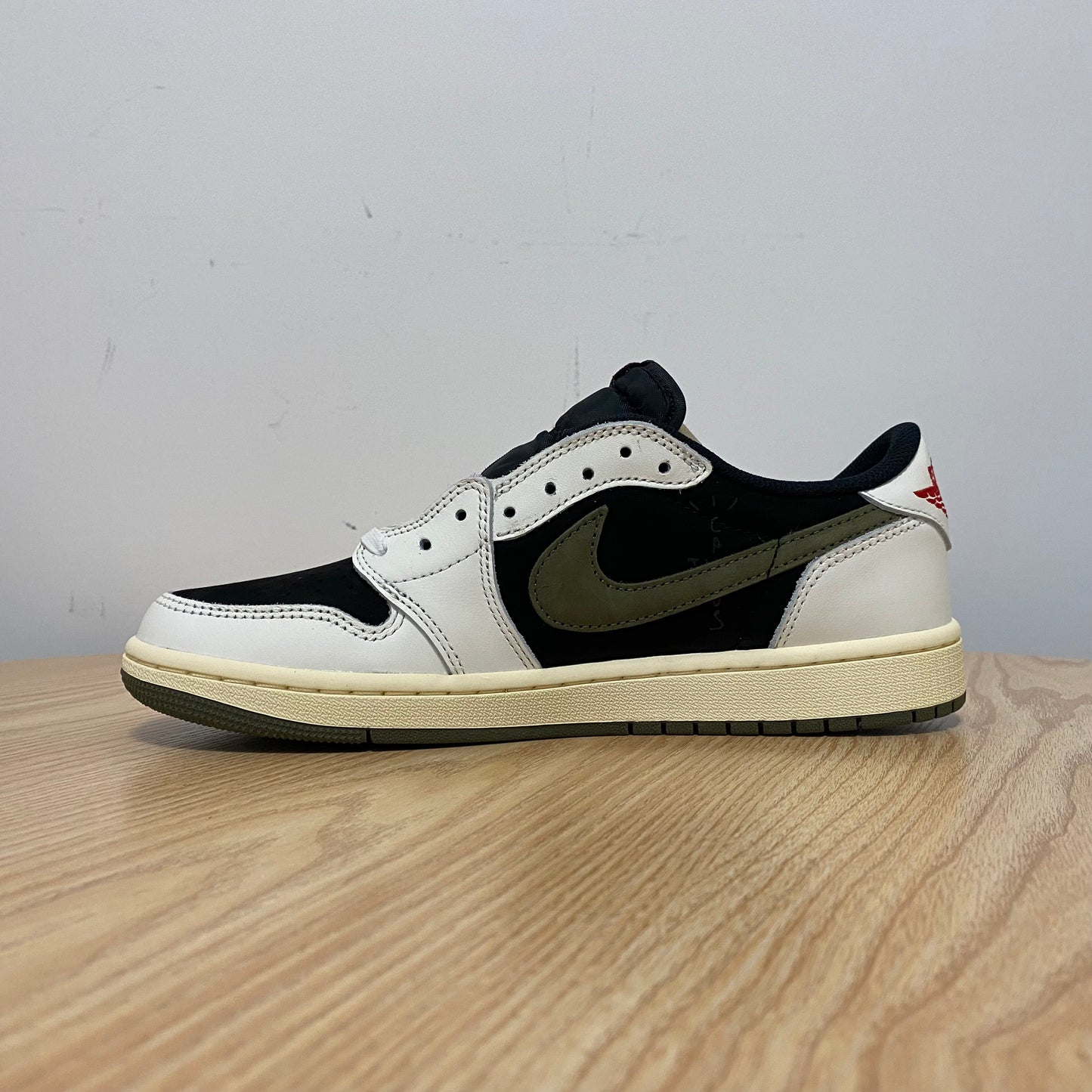 TRAVIS SCOTT X AJ1 RETRO LOW OG 'OLIVE'