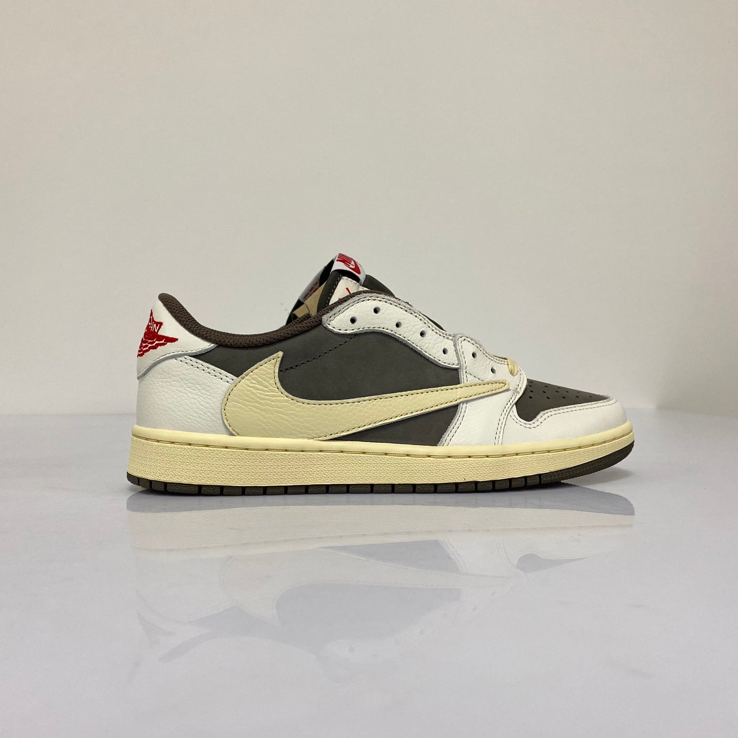 TRAVIS SCOTT X AJ1 LOW OG 'REVERSE MOCHA'