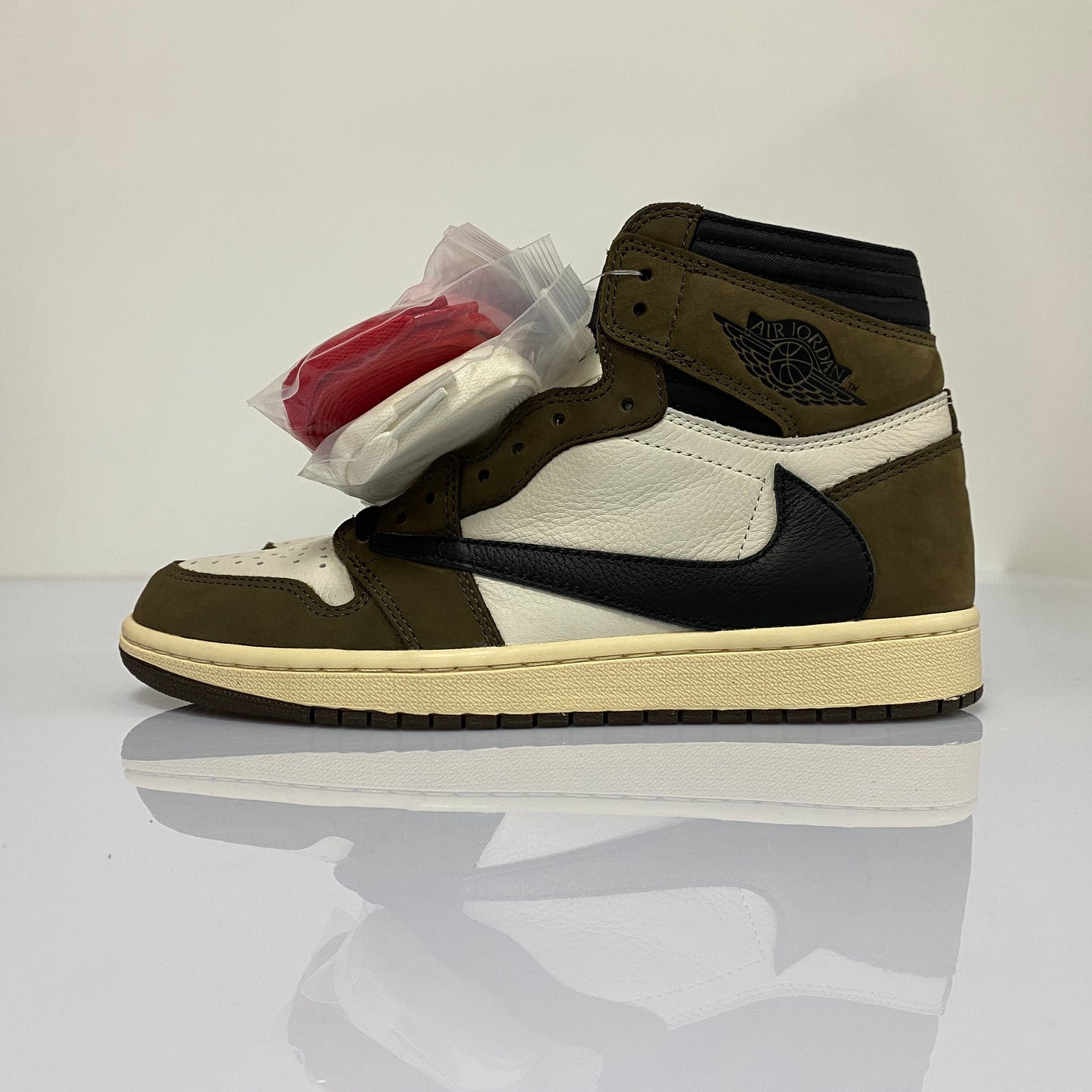 TRAVIS SCOTT X AJ1 HIGH OG 'MOCHA'