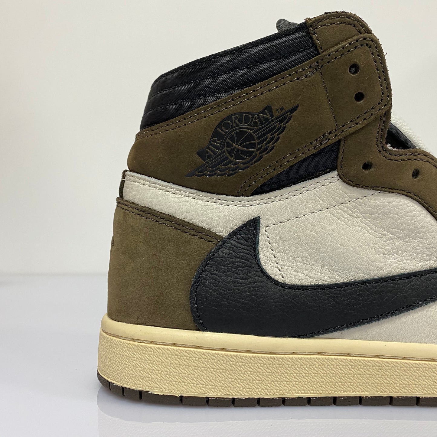 TRAVIS SCOTT X AJ1 HIGH OG 'MOCHA'