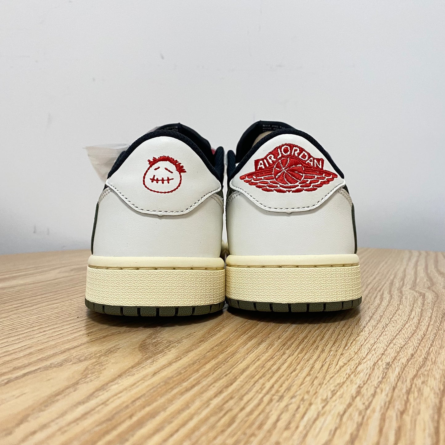 TRAVIS SCOTT X AJ1 RETRO LOW OG 'OLIVE'