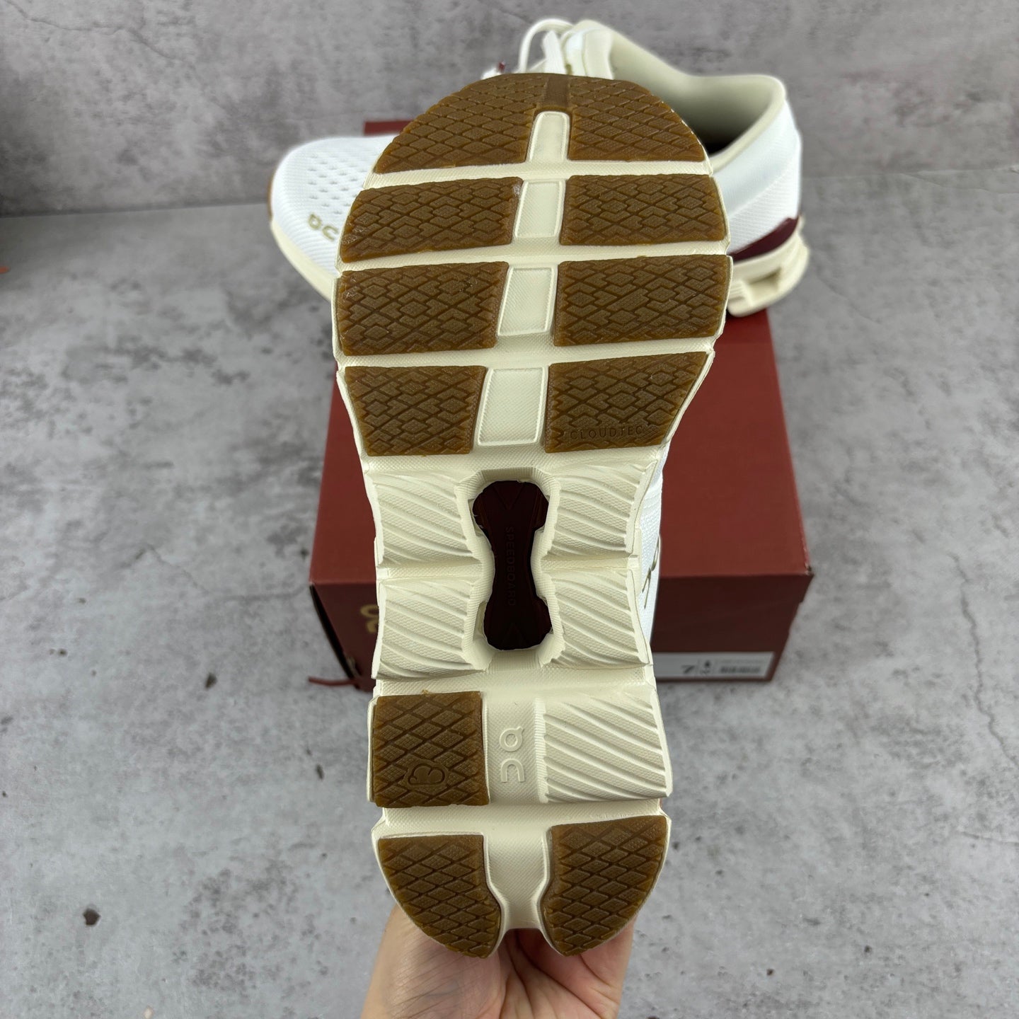 ON Cloud X4 "Year of the Snake"