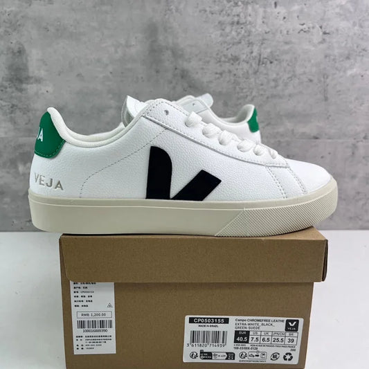 VEJA GREEN TAB BLACK