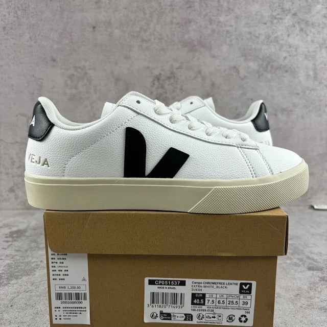 VEJA BLACK