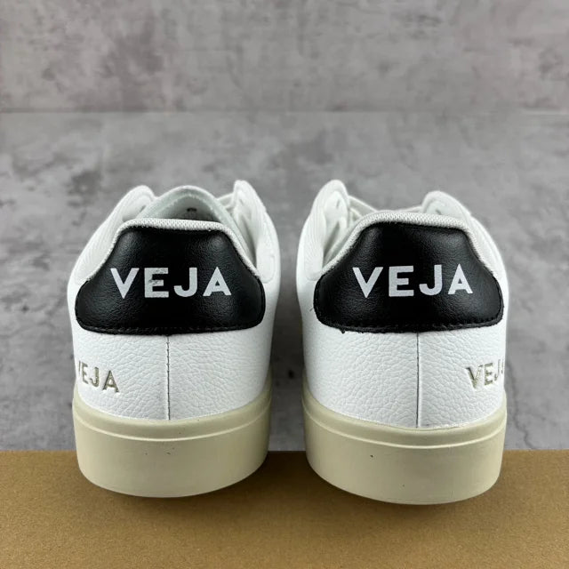 VEJA BLACK