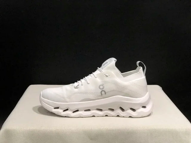 ON Cloudtilt x Loewe "White"